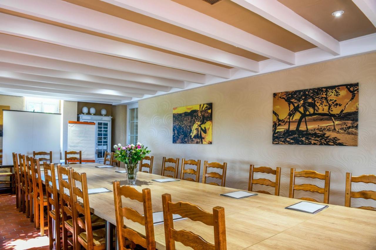 Hotel Aux Tauzins à Montfort-en-Chalosse Extérieur photo