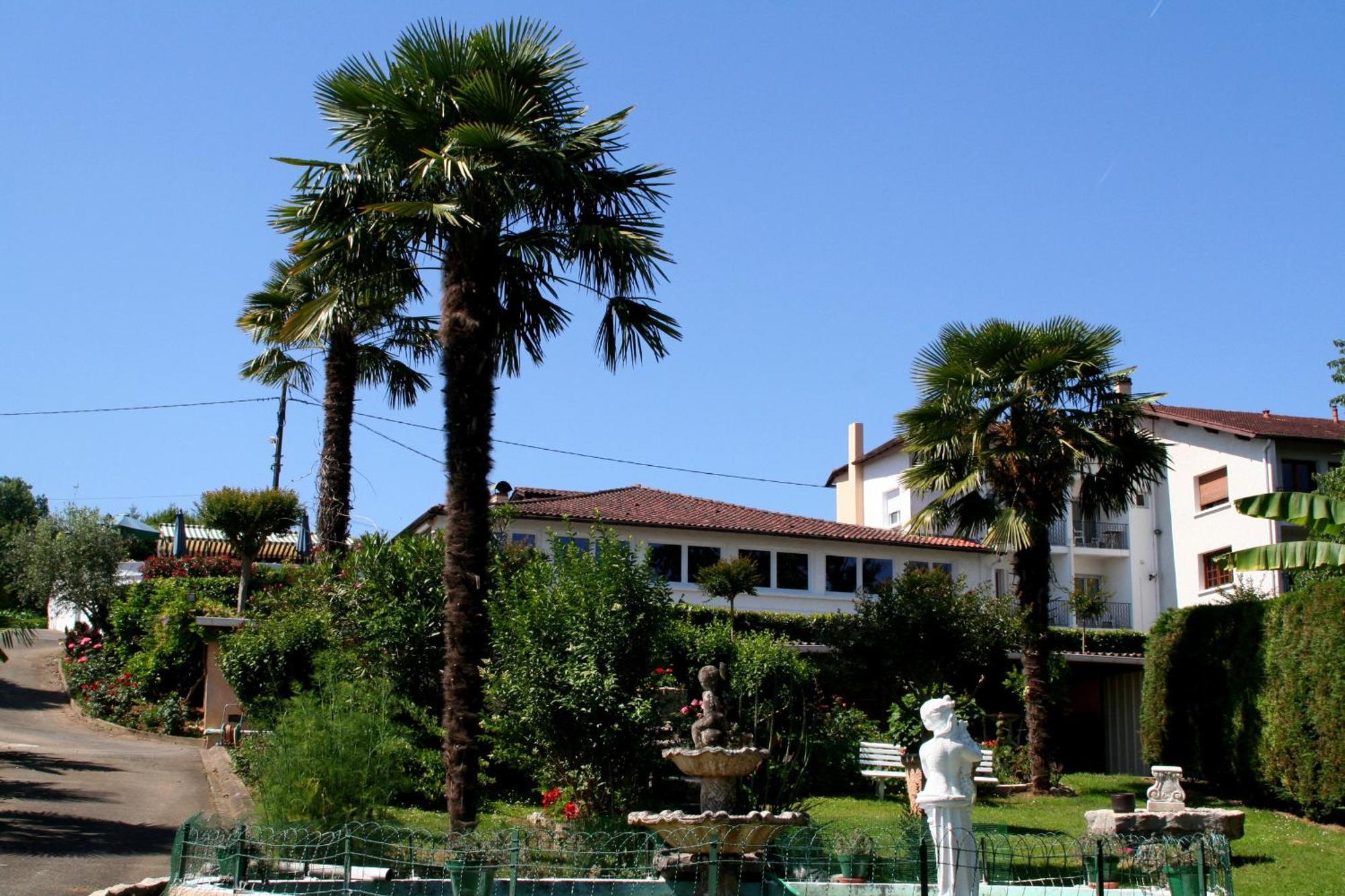 Hotel Aux Tauzins à Montfort-en-Chalosse Extérieur photo