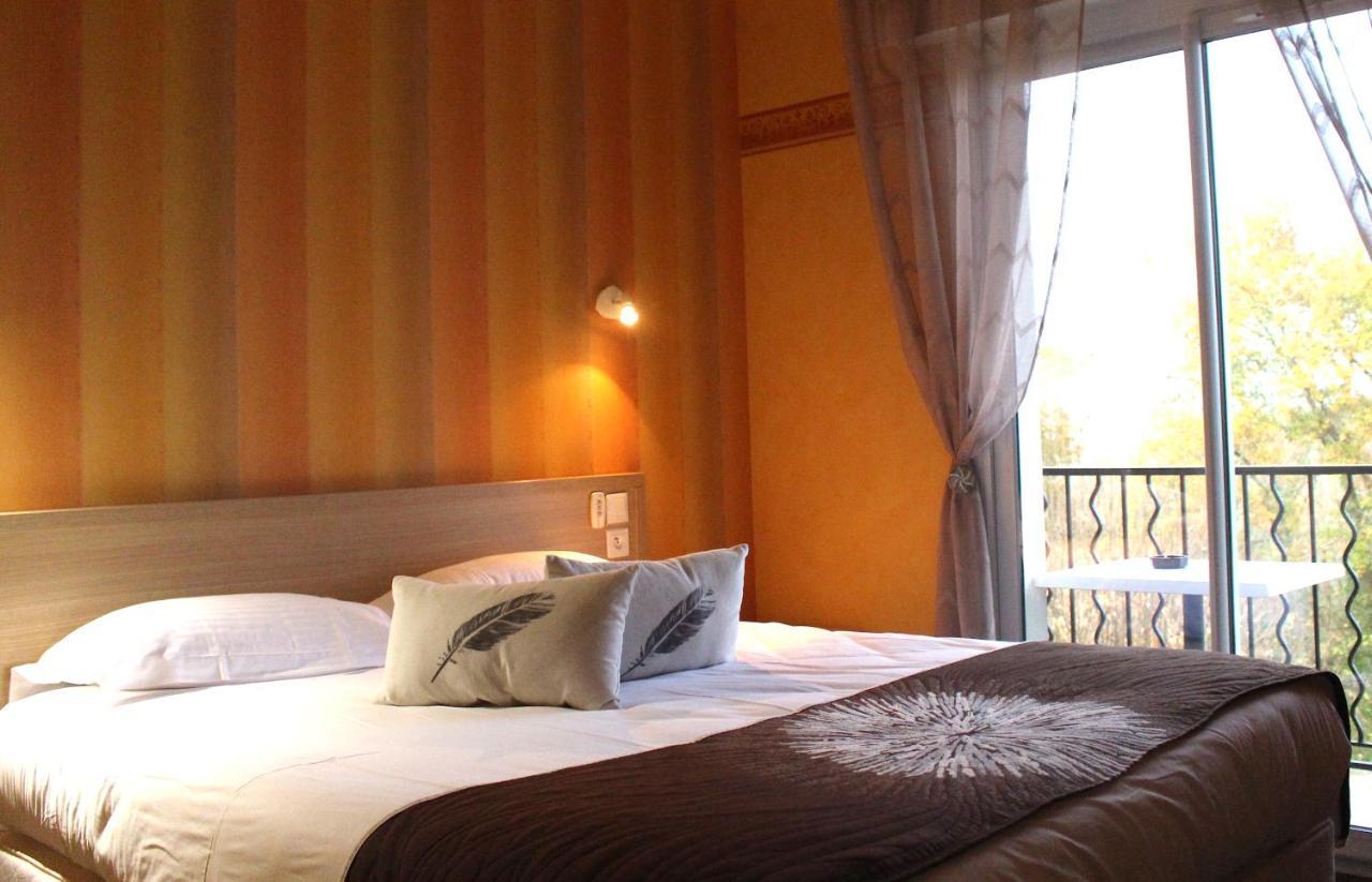 Hotel Aux Tauzins à Montfort-en-Chalosse Extérieur photo