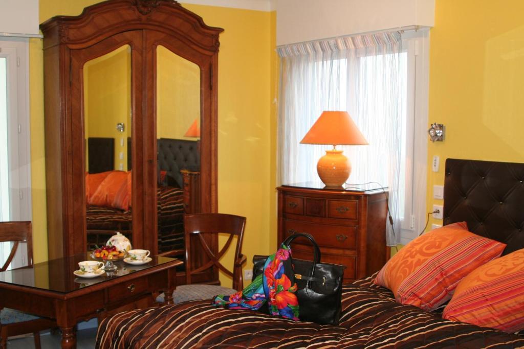 Hotel Aux Tauzins à Montfort-en-Chalosse Extérieur photo